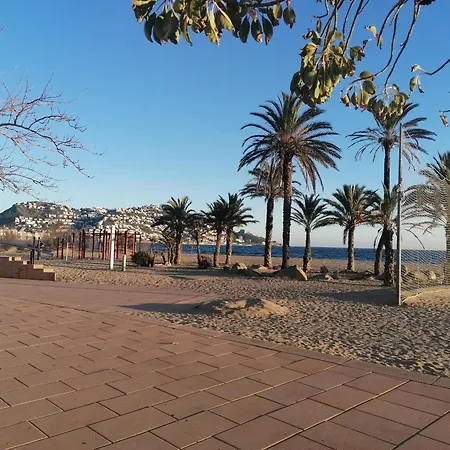 2189 Rocmar 3 3-c, Excelente Situacion Frente Al Puerto Pesquero Y Con Vista A La Bahia. Gran Terraza. Gran Parking Publico Delante. - Es-258-59
